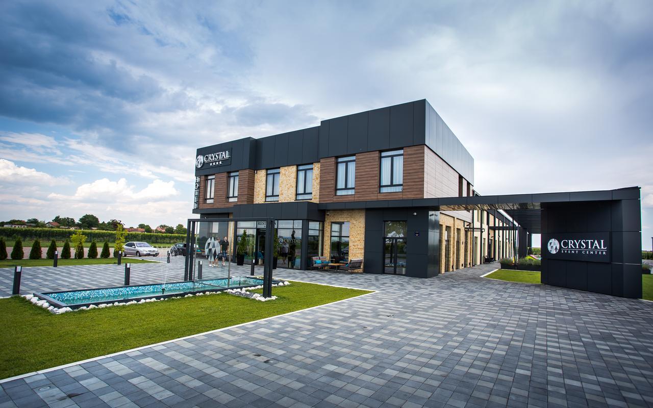 Hotel Crystal Pecinci Экстерьер фото