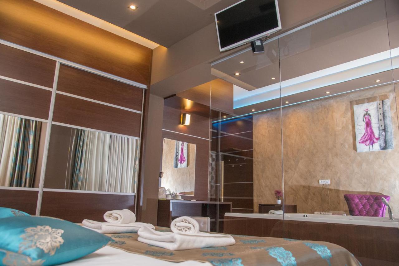 Hotel Crystal Pecinci Экстерьер фото